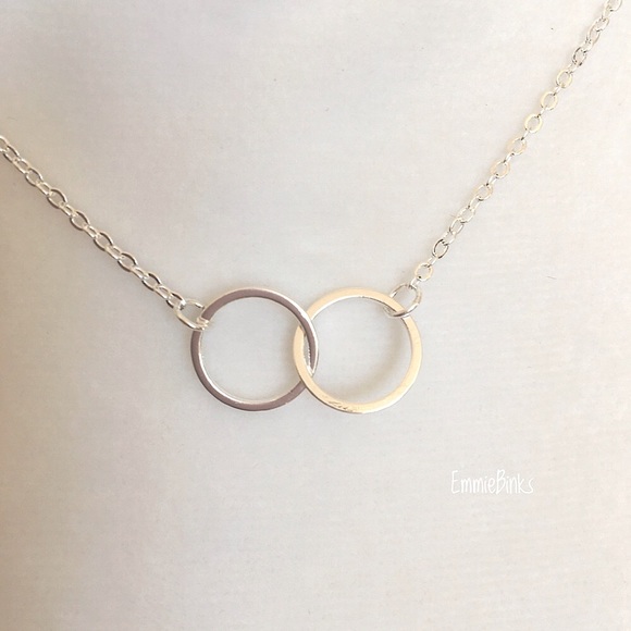 💥3/$28 New Minimalist Interlocked Infinity Circle Pendant Necklace Dainty - Picture 7 of 14
